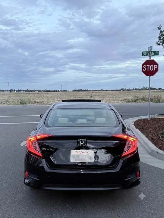 2016 Honda Civic 10th Gen - Image 3 of 14