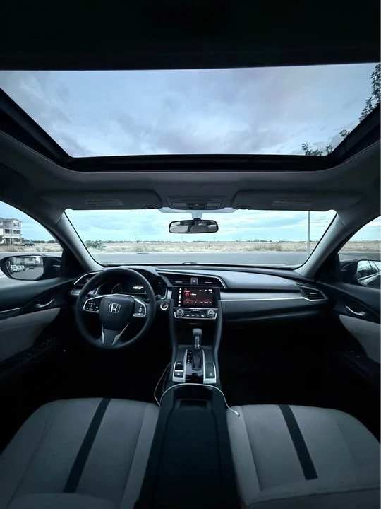 2016 Honda Civic 10th Gen - Image 6 of 14