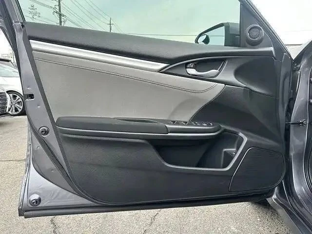 2016 Honda Civic 10th Gen - Image 9 of 12