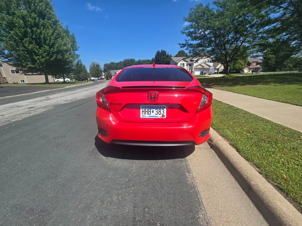 2016 Honda Civic 10th Gen - Image 10 of 24