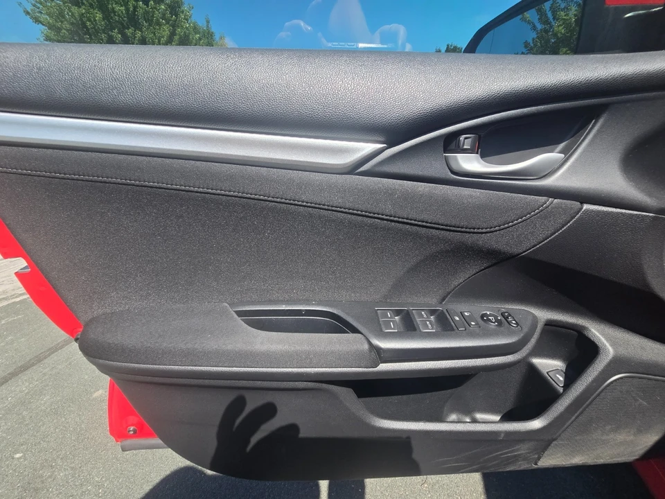 2016 Honda Civic 10th Gen - Image 15 of 24