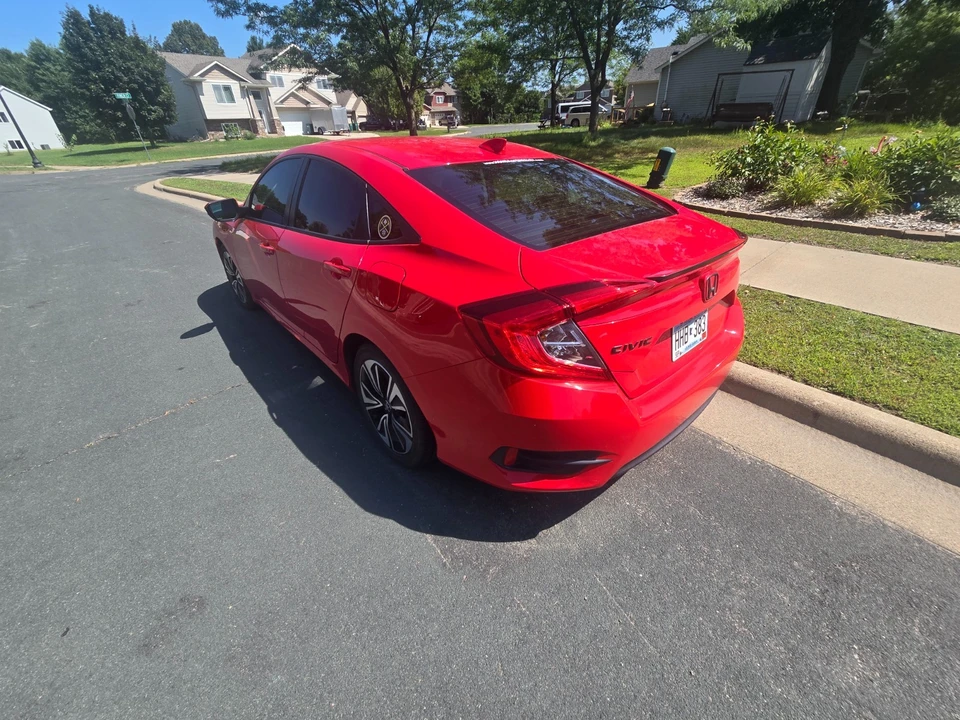 2016 Honda Civic 10th Gen - Image 9 of 24