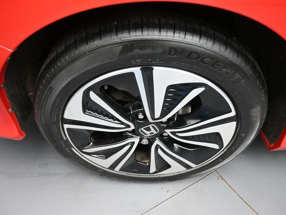 2016 Honda Civic 10th Gen - Image 12 of 31