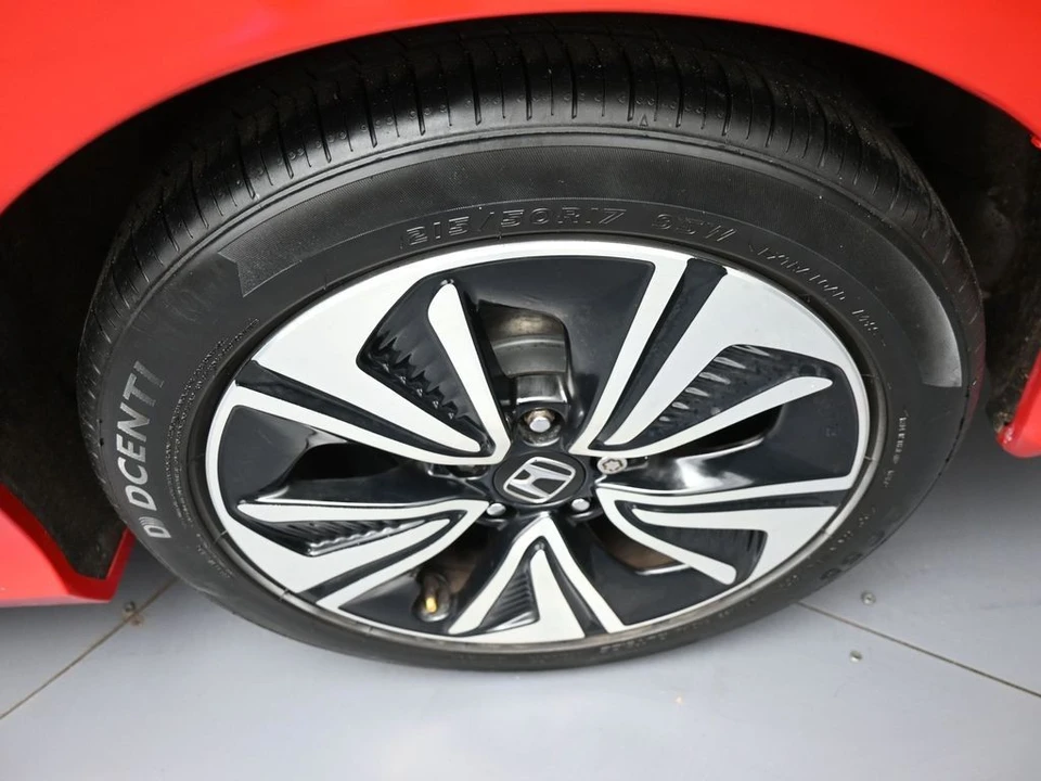 2016 Honda Civic 10th Gen - Image 15 of 31