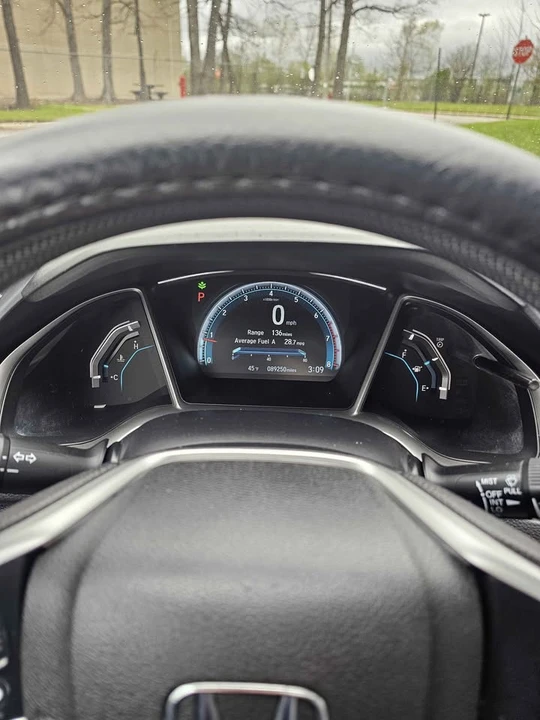 2016 Honda Civic 10th Gen - Image 11 of 17