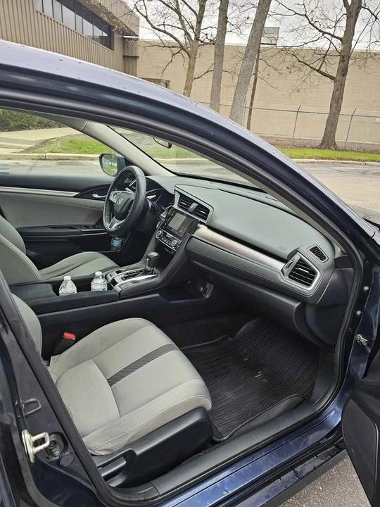 2016 Honda Civic 10th Gen - Image 8 of 17