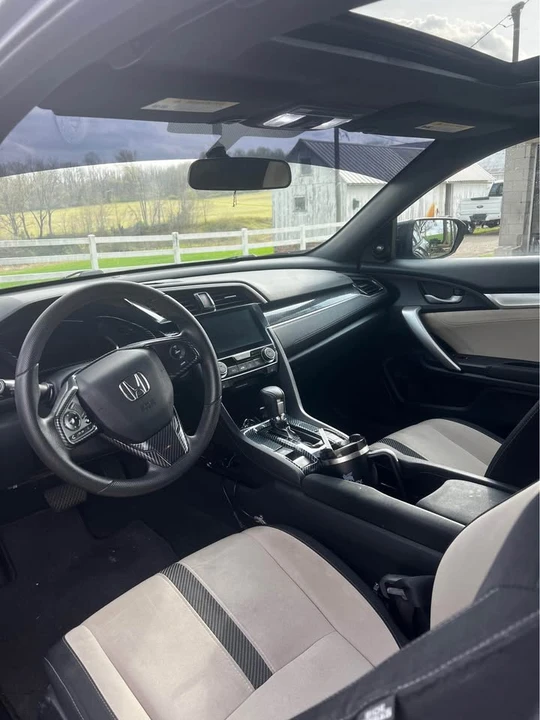 2016 Honda Civic 10th Gen - Image 5 of 8