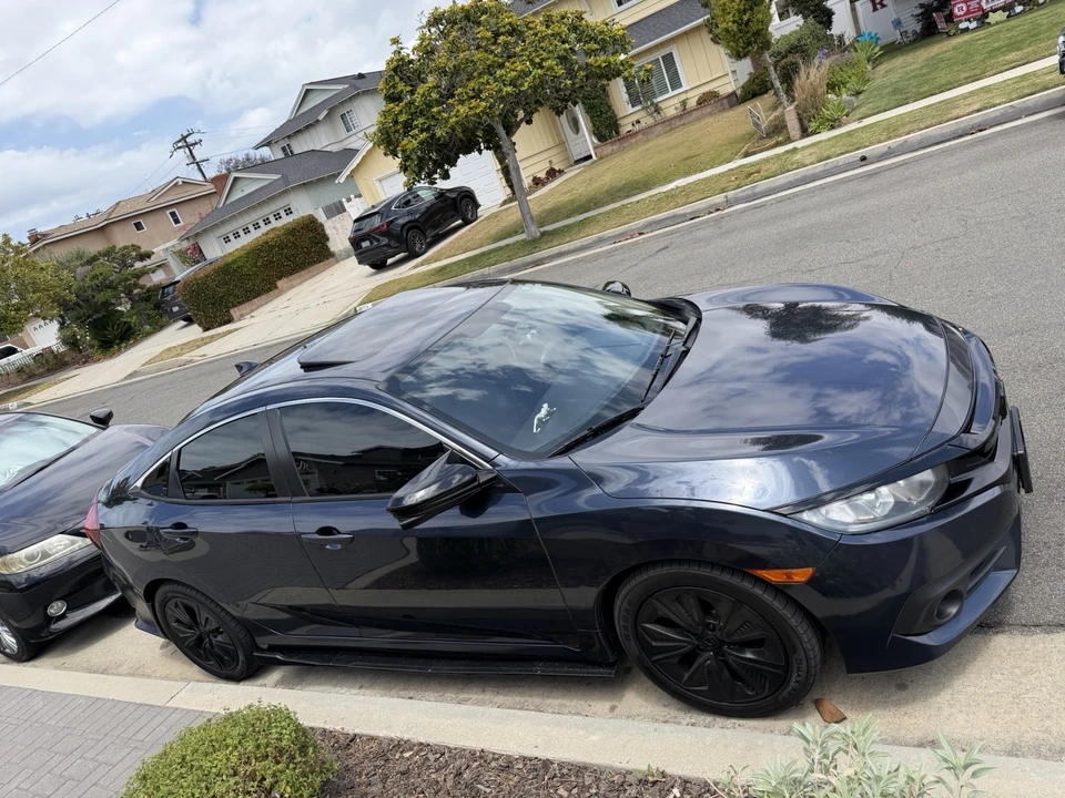2016 Honda Civic 10th Gen - Image 6 of 19