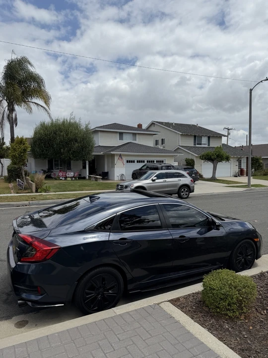 2016 Honda Civic 10th Gen - Image 4 of 19