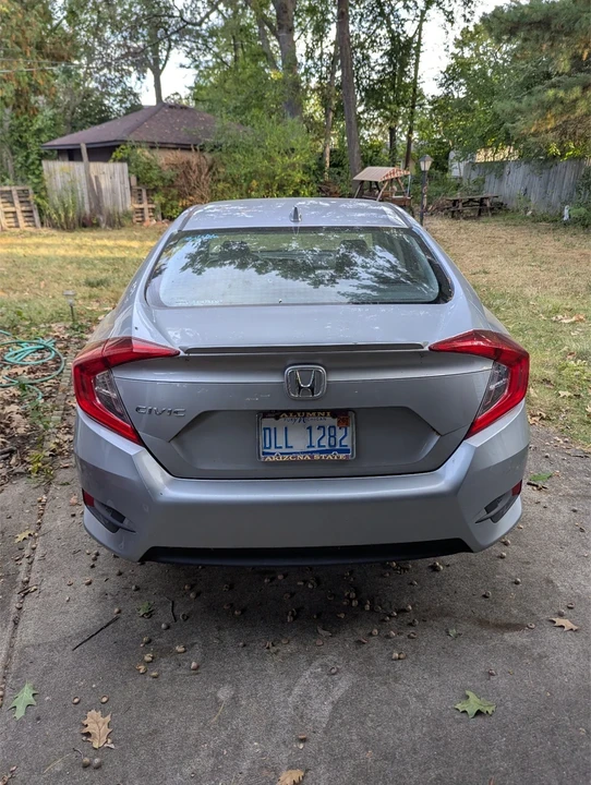 2016 Honda Civic 10th Gen - Image 4 of 9