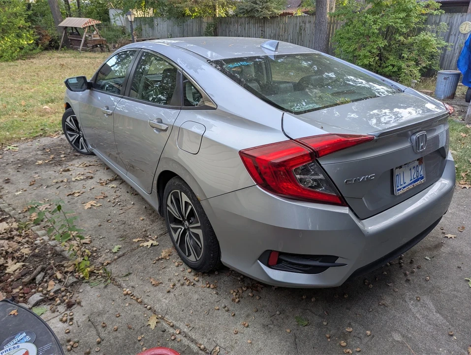 2016 Honda Civic 10th Gen - Image 3 of 9