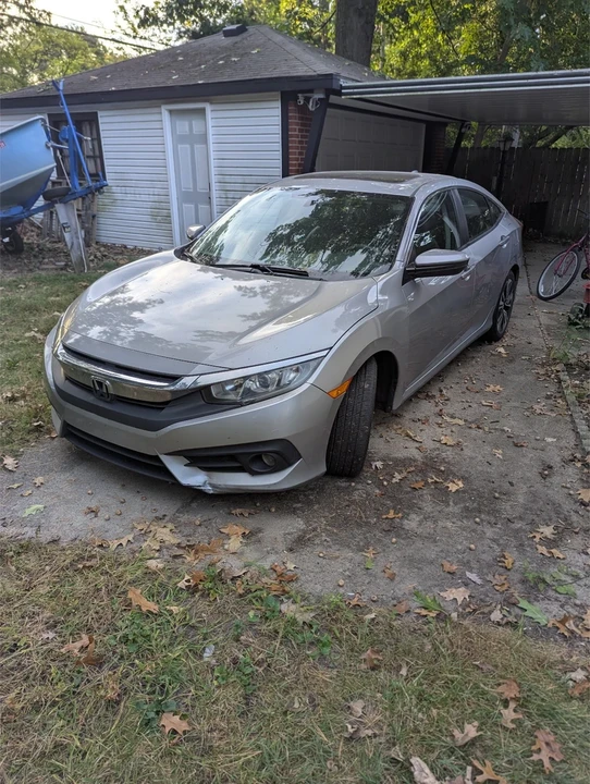 2016 Honda Civic 10th Gen - Image 2 of 9