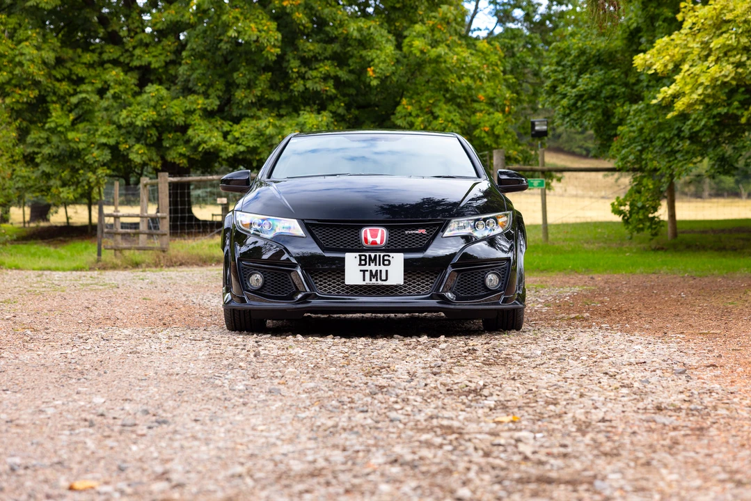 2016 Honda FK2 Civic Type R - Image 2 of 31
