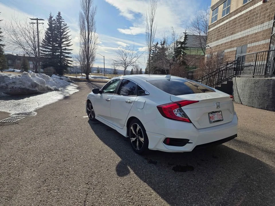 2016 Honda Civic 10th Gen - Image 4 of 10