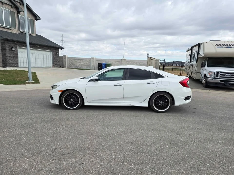 2016 Honda Civic 10th Gen - Image 6 of 10