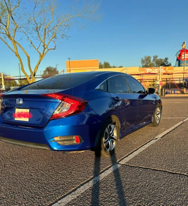2016 Honda Civic 10th Gen - Image 5 of 10