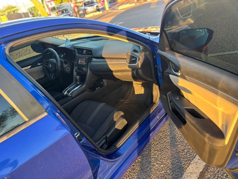 2016 Honda Civic 10th Gen - Image 7 of 10