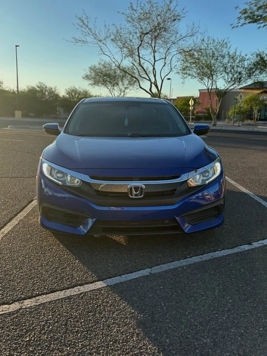 2016 Honda Civic 10th Gen - Image 2 of 10