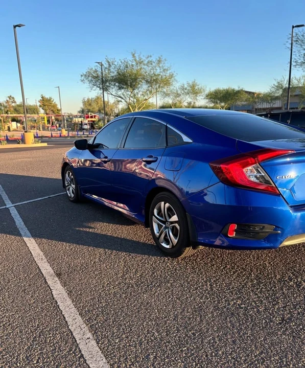 2016 Honda Civic 10th Gen - Image 4 of 10