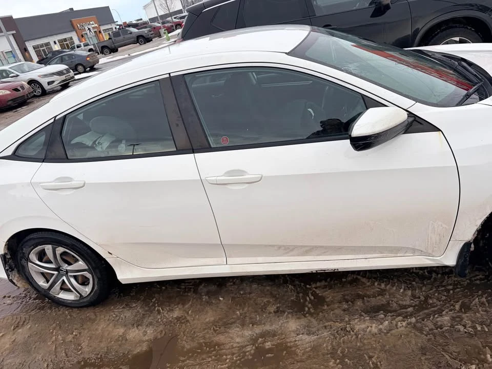 2016 Honda Civic 10th Gen - Image 2 of 8