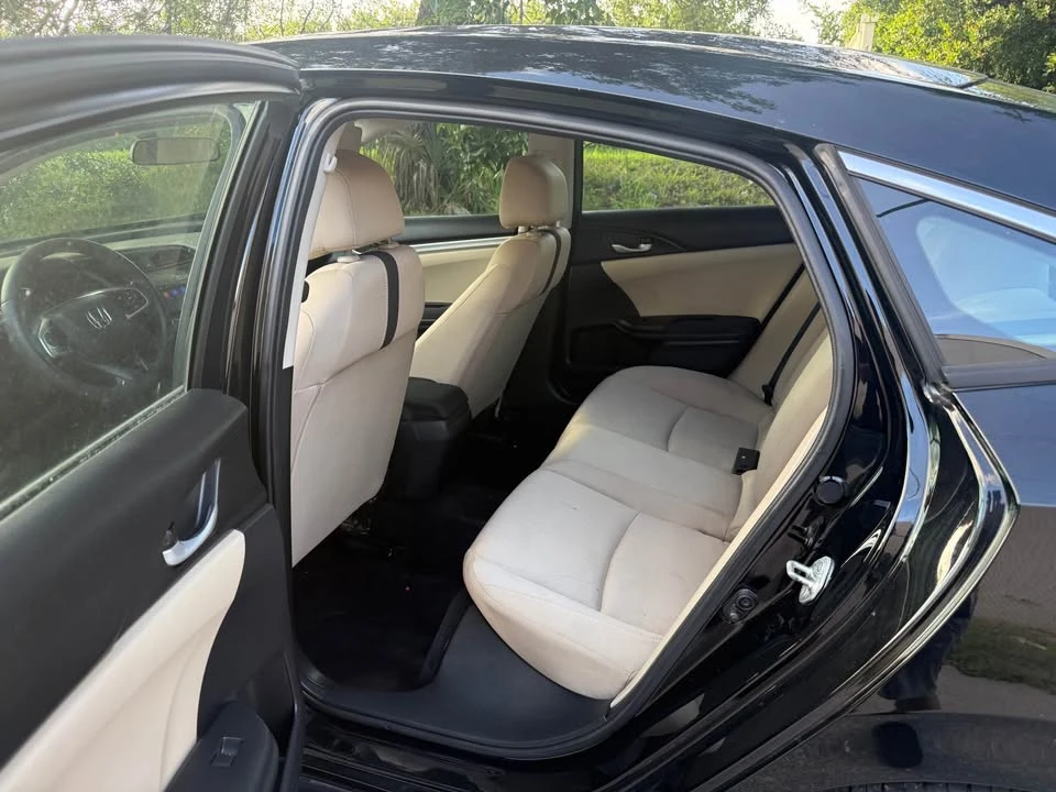 2016 Honda Civic 10th Gen - Image 5 of 9