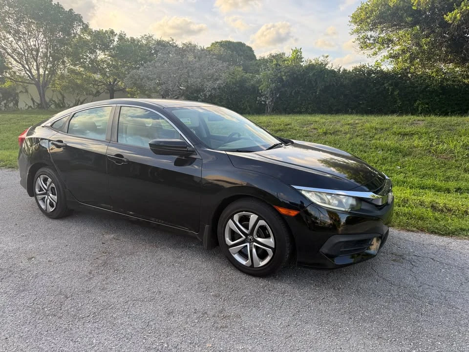2016 Honda Civic 10th Gen - Image 8 of 9