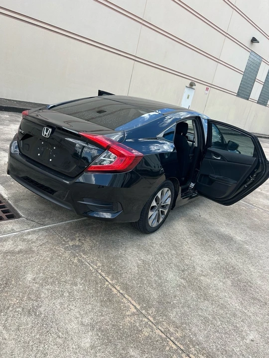 2016 Honda Civic 10th Gen - Image 3 of 20