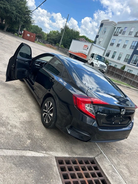 2016 Honda Civic 10th Gen - Image 11 of 20