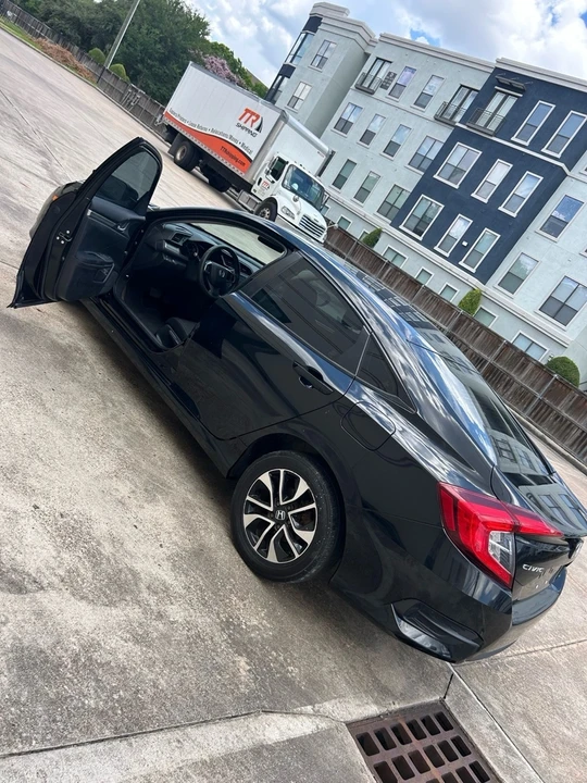 2016 Honda Civic 10th Gen - Image 8 of 20