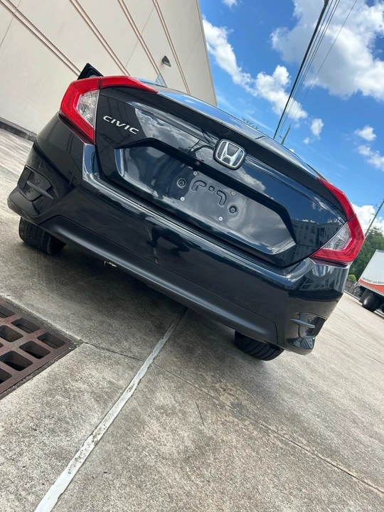 2016 Honda Civic 10th Gen - Image 4 of 20