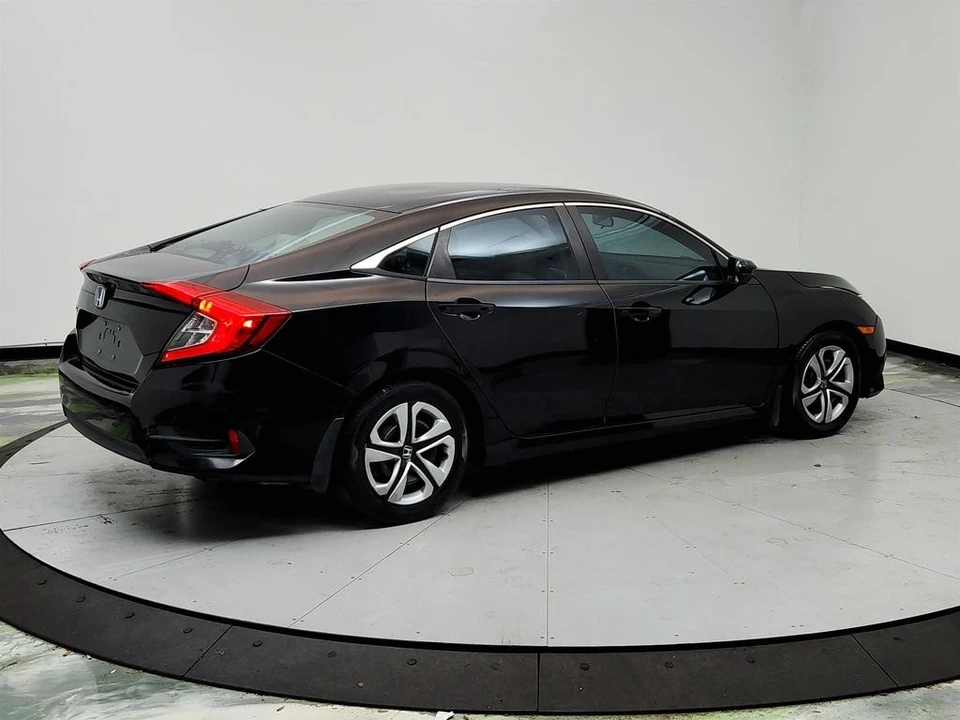 2016 Honda Civic 10th Gen - Image 5 of 12