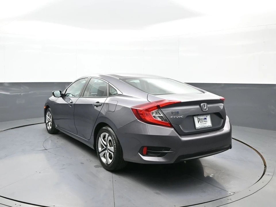 2016 Honda Civic 10th Gen - Image 8 of 12