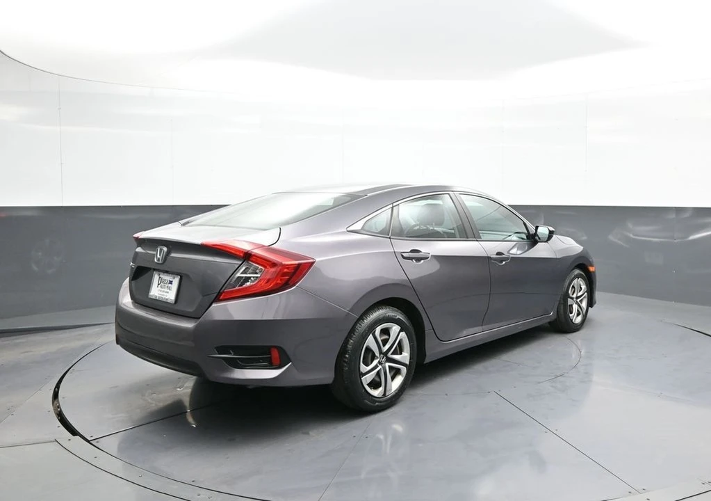 2016 Honda Civic 10th Gen - Image 6 of 12