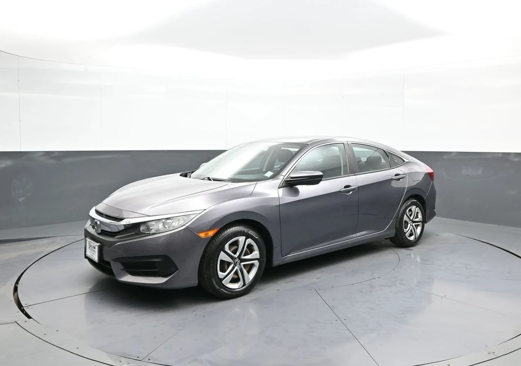 2016 Honda Civic 10th Gen - Image 10 of 12