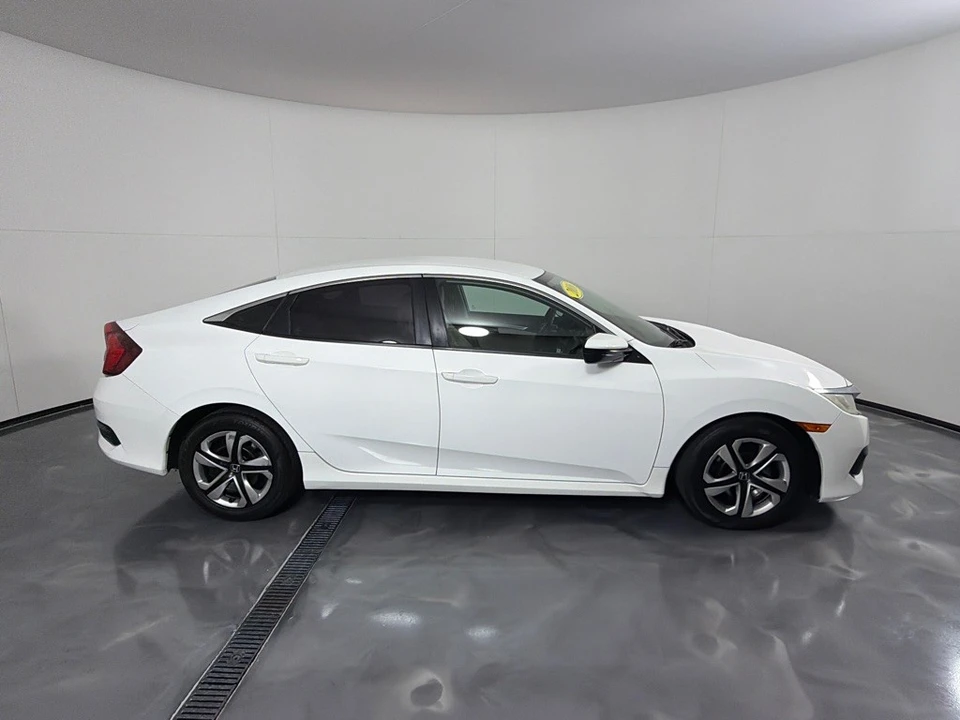2016 Honda Civic 10th Gen - Image 4 of 25