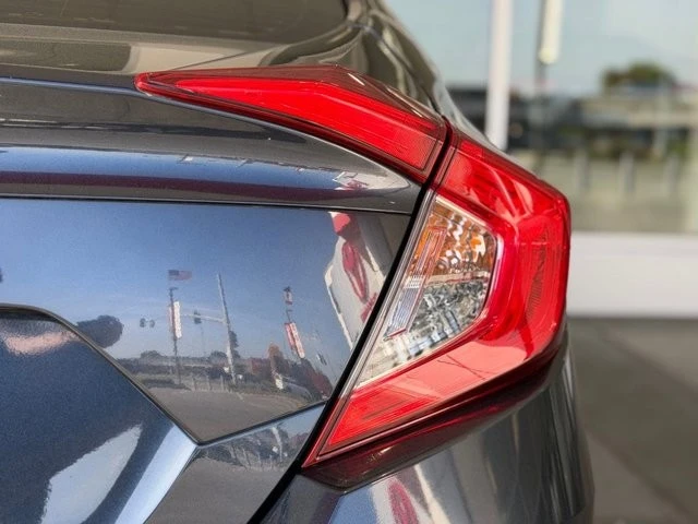 2016 Honda Civic 10th Gen - Image 13 of 31