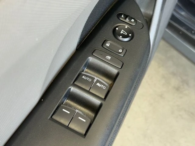 2016 Honda Civic 10th Gen - Image 19 of 31