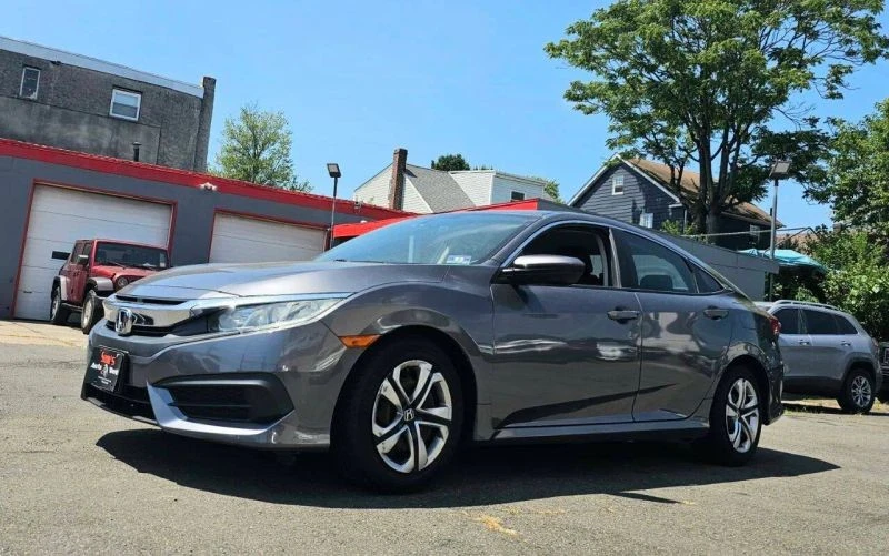 2016 Honda Civic 10th Gen - Image 2 of 12