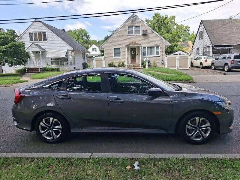 2016 Honda Civic 10th Gen - Image 5 of 12