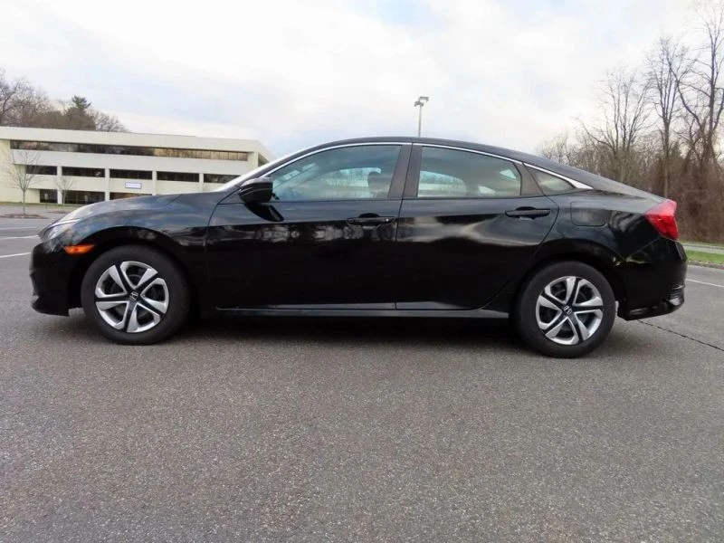 2016 Honda Civic 10th Gen - Image 5 of 12