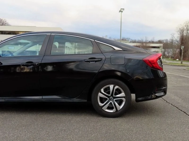 2016 Honda Civic 10th Gen - Image 7 of 12
