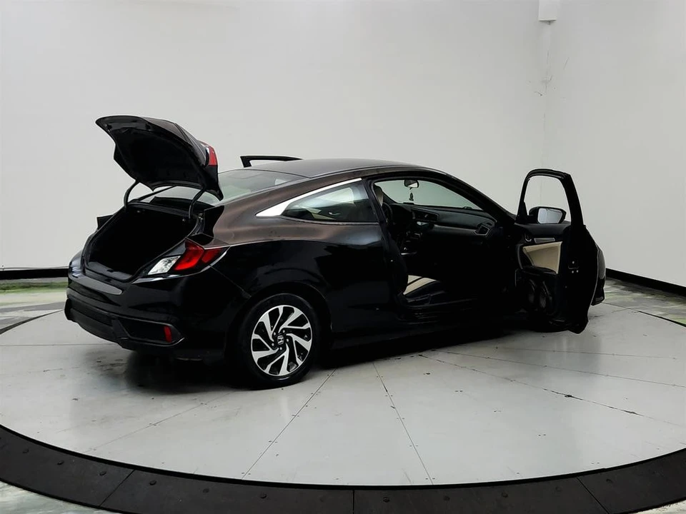 2016 Honda Civic 10th Gen - Image 11 of 31