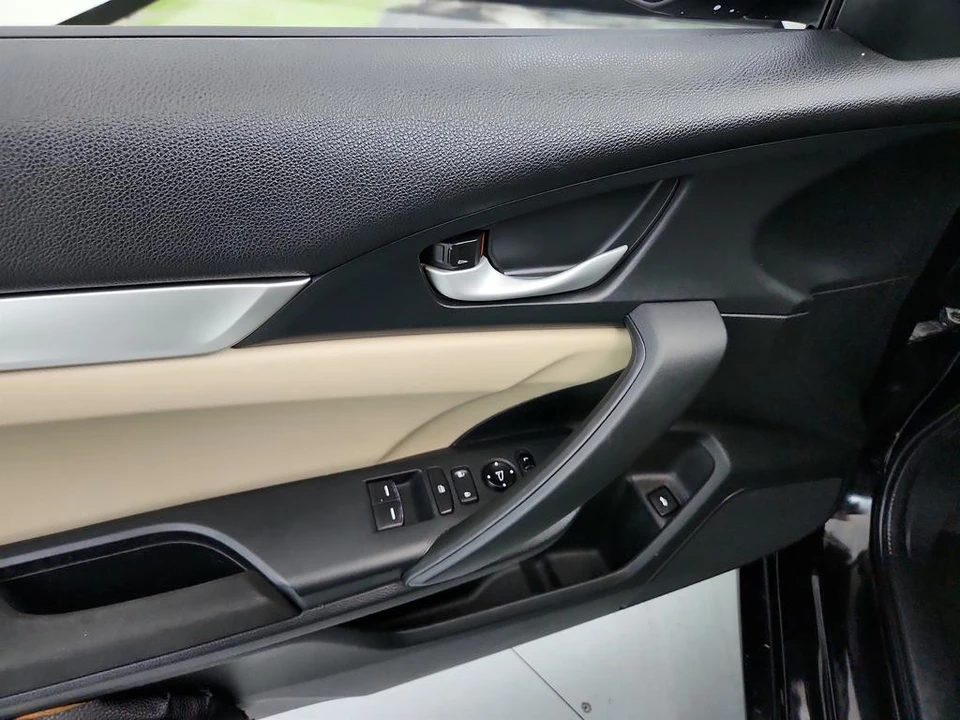 2016 Honda Civic 10th Gen - Image 18 of 31