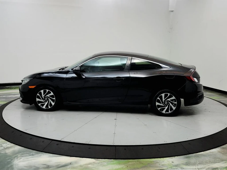 2016 Honda Civic 10th Gen - Image 8 of 31