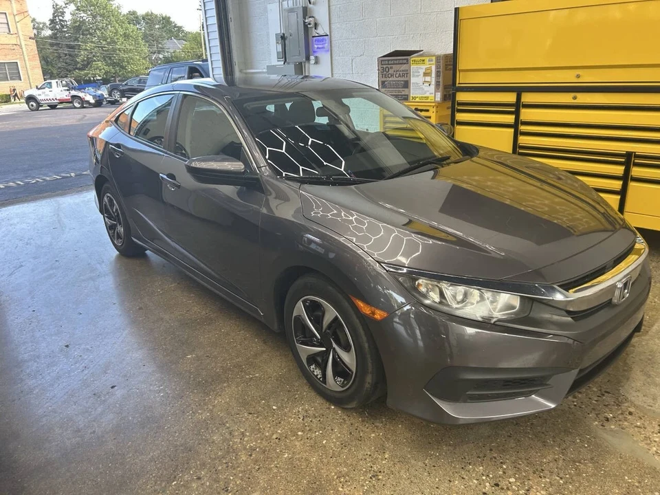 2016 Honda Civic 10th Gen - Image 7 of 14