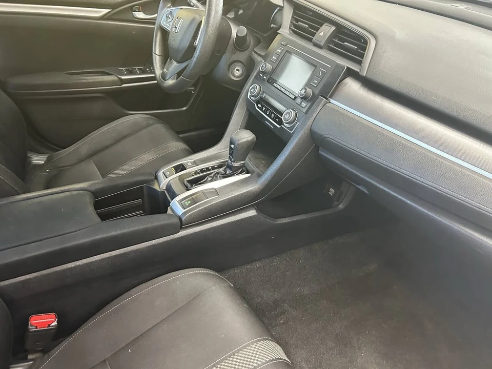 2016 Honda Civic 10th Gen - Image 10 of 14