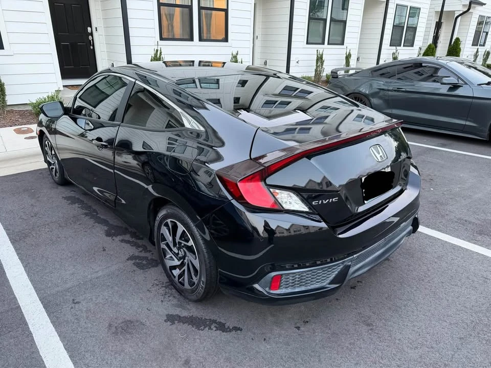 2016 Honda Civic 10th Gen - Image 3 of 8