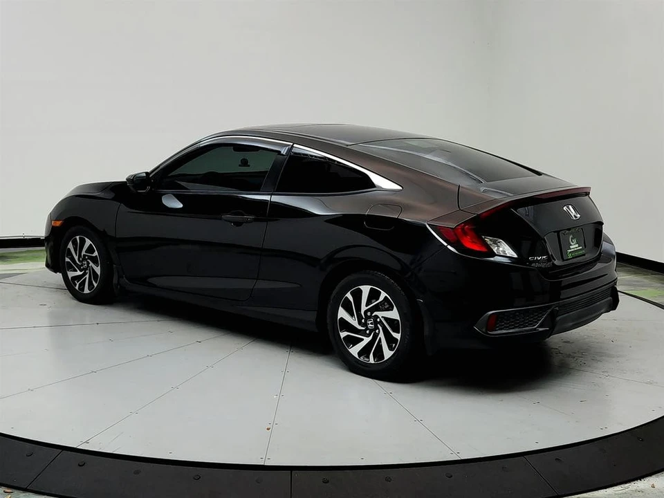 2016 Honda Civic 10th Gen - Image 7 of 12