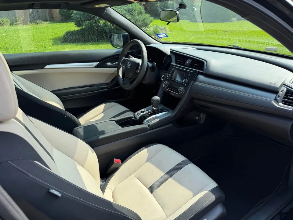 2016 Honda Civic 10th Gen - Image 12 of 15