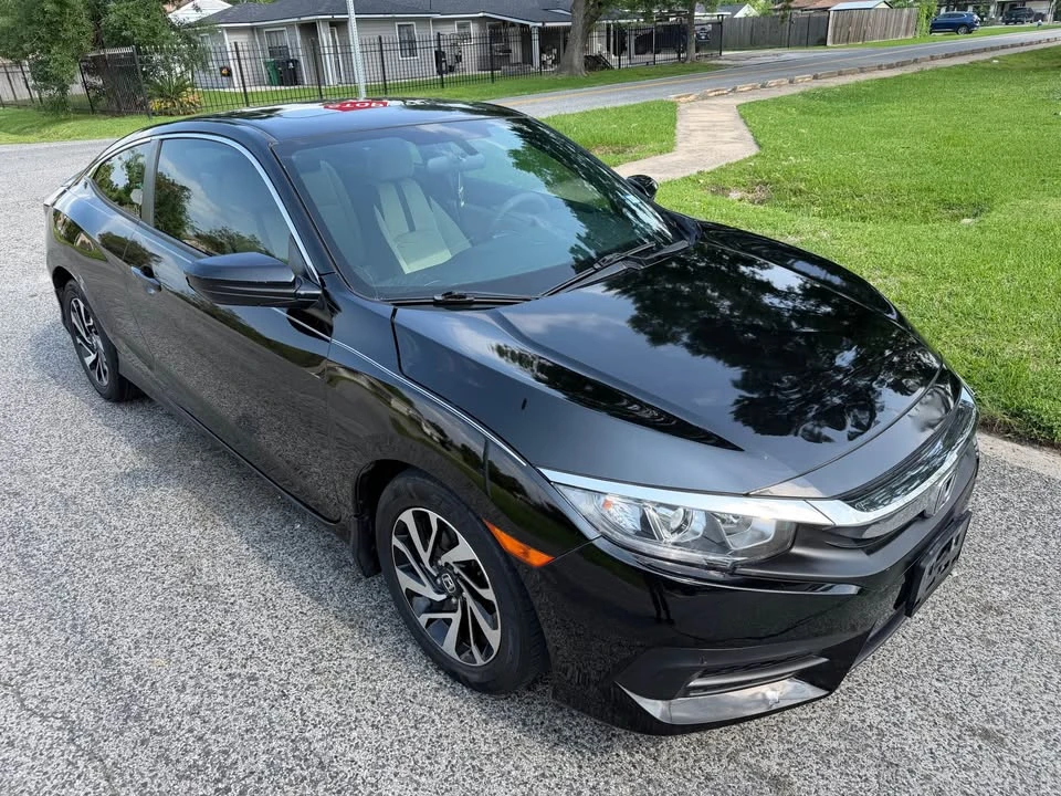 2016 Honda Civic 10th Gen - Image 15 of 15